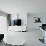 Modern, Spacious 3 Bedroom With Sea View * Málaga