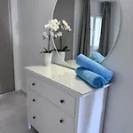 Modern, Spacious 3 Bedroom With Sea View Apartman *