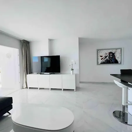 Modern, Spacious 3 Bedroom With Sea View * Malaga